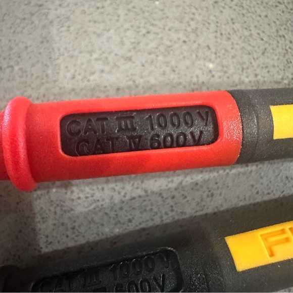 Fluke TL175 TwistGuard Test Leads – Used, Genuine, CAT III 1000V - Picture 4 of 8